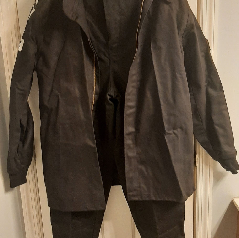 Finishline Two-Piece Racing Suit style 1 Layers, Black size large,shoes 10,New